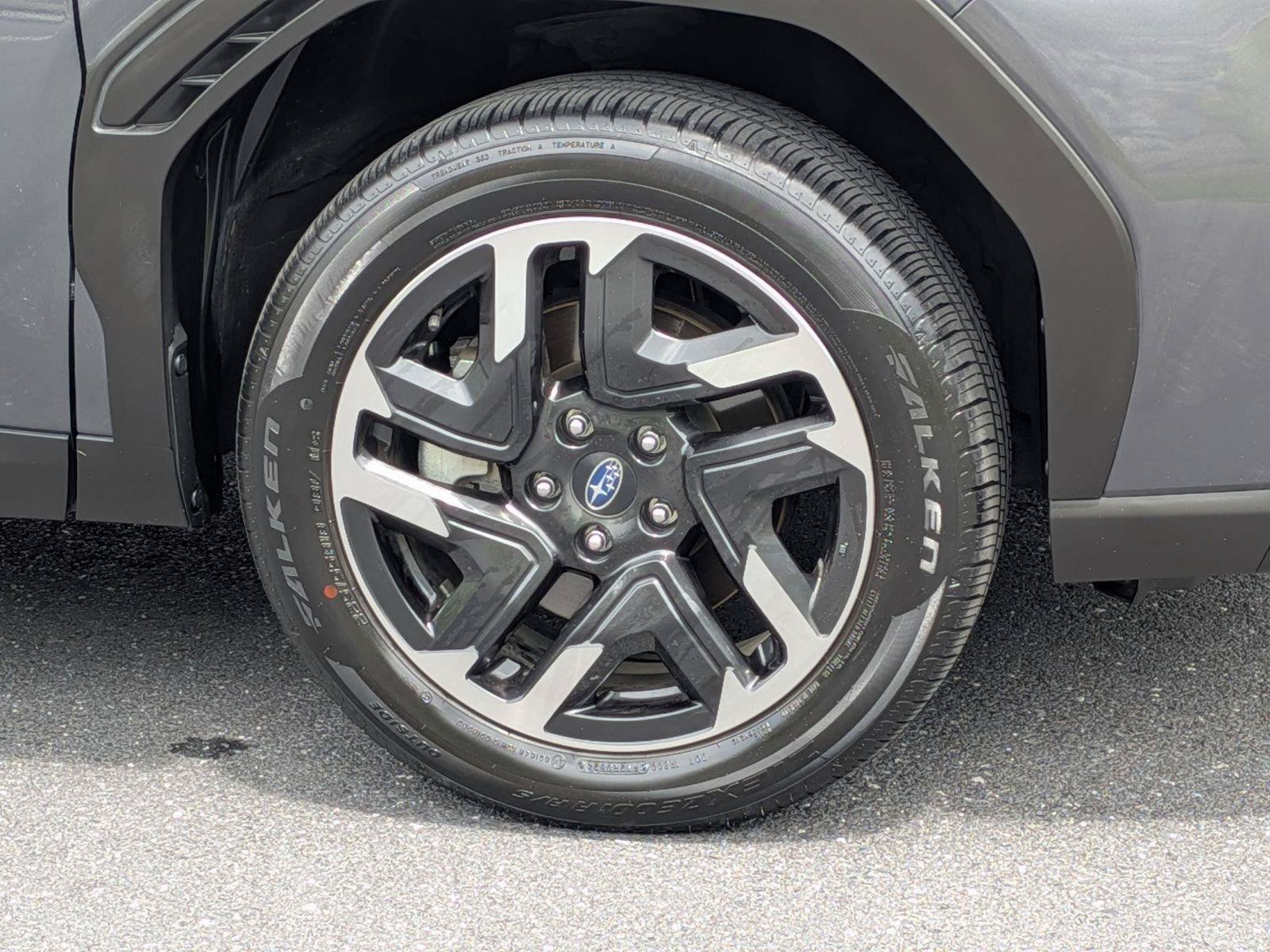 Used 2025 Subaru Forester Limited AWD/4WD image 9