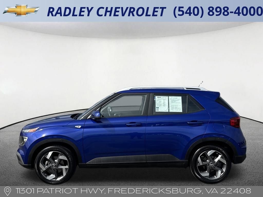 Used 2025 Hyundai Venue SEL image 16