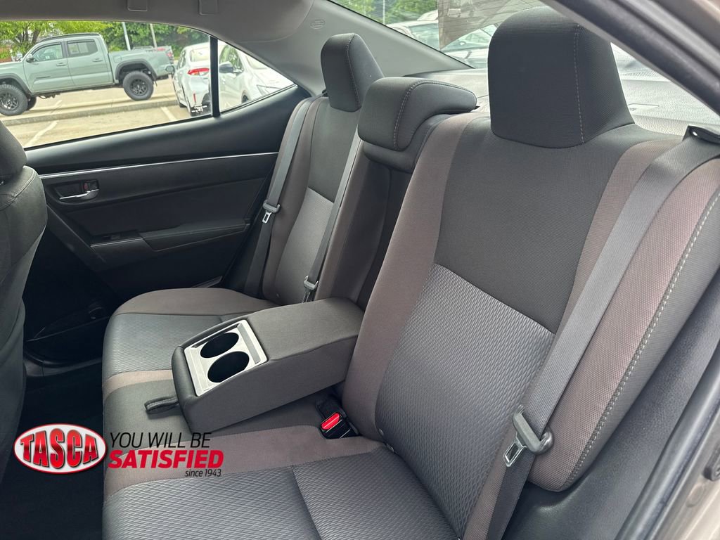 Used 2018 Toyota Corolla LE FWD image 32