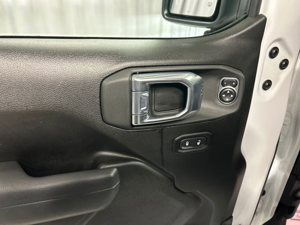 Used 2025 Jeep Wrangler Willys 4xe image 14