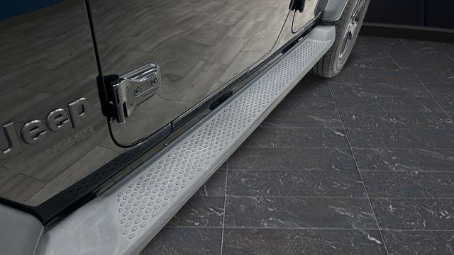 Used 2022 Jeep Wrangler Unlimited Sport AWD/4WD image 37