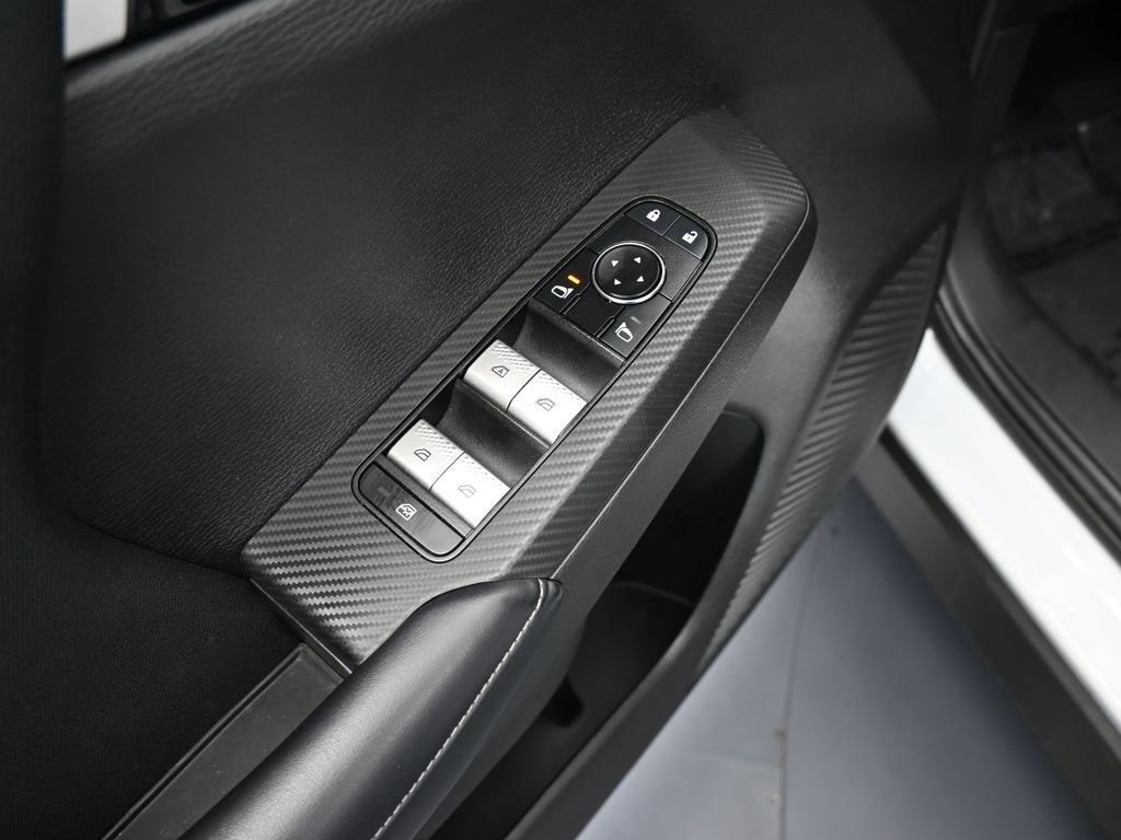 Used 2023 Mitsubishi Outlander ES image 13