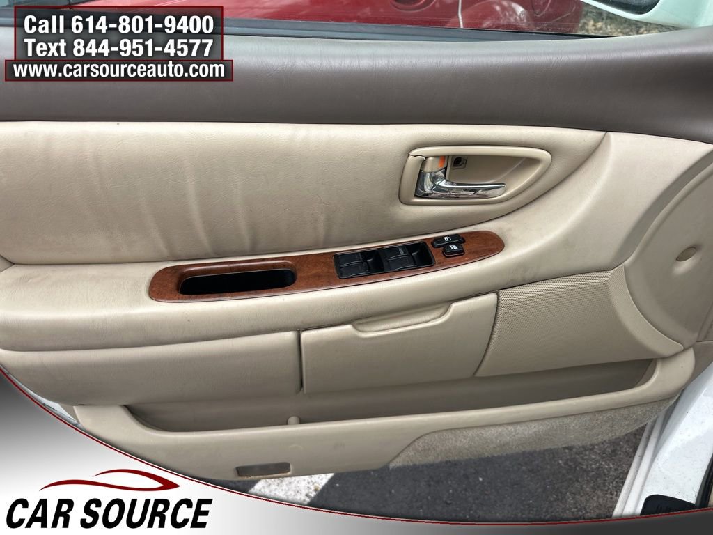Used 2003 Toyota Avalon XLS image 10