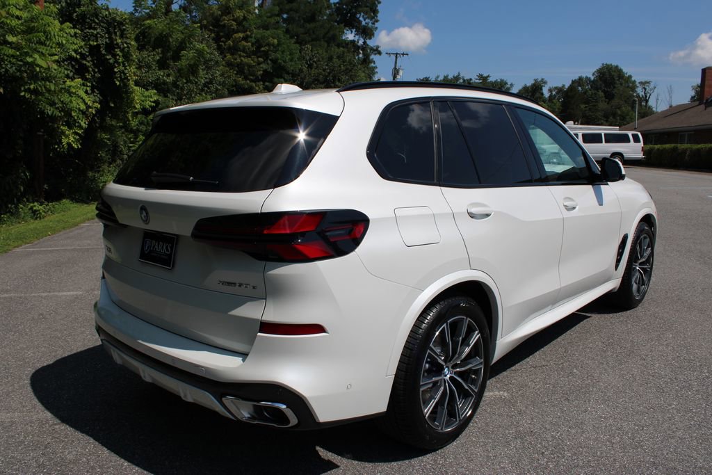 New 2026 BMW X5 xDrive50e w/ M Sport Package image 8