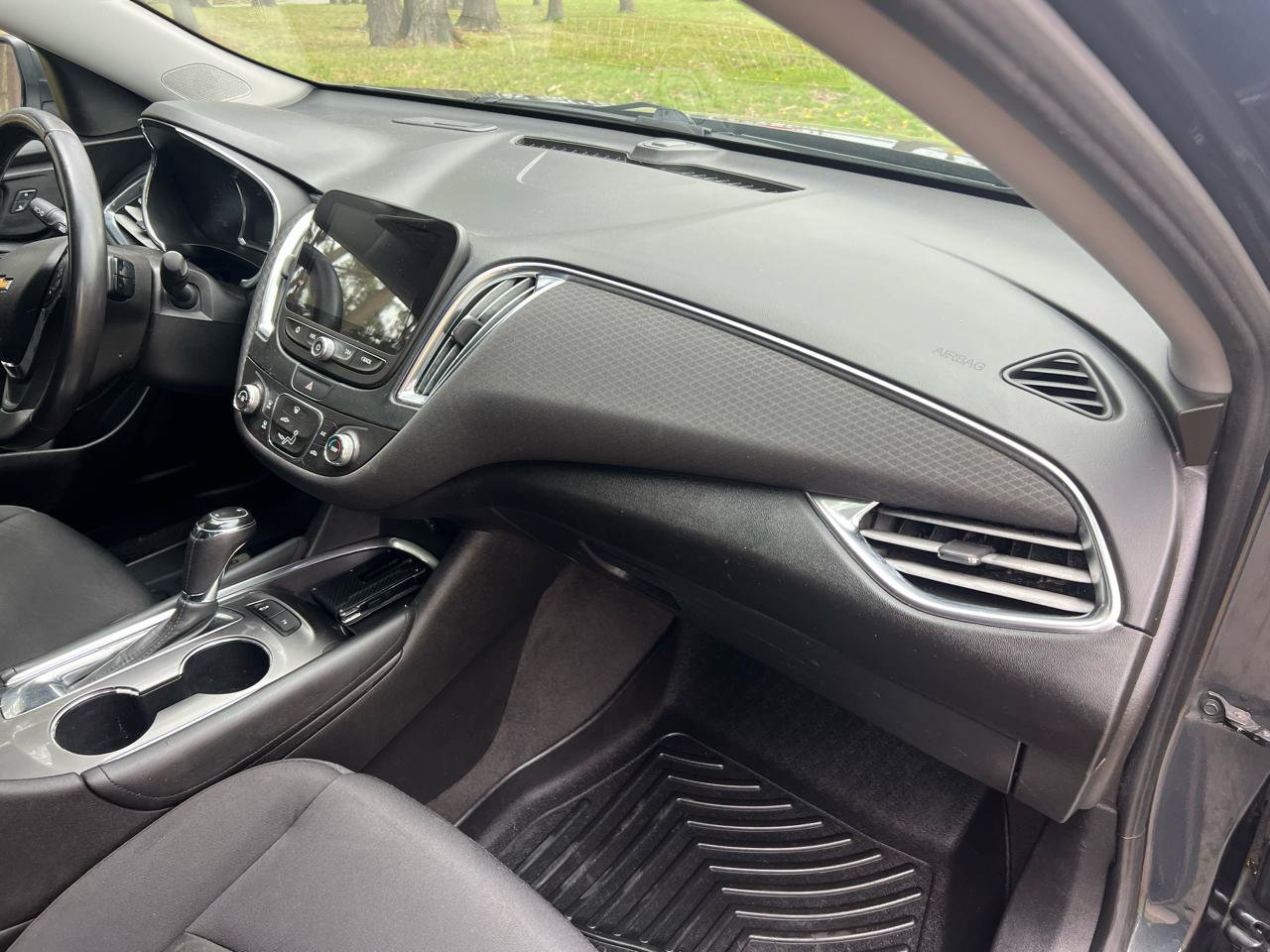 Used 2016 Chevrolet Malibu LT FWD image 24