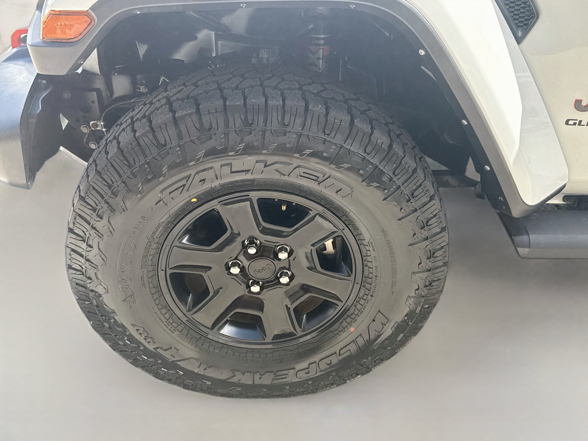 Used 2021 Jeep Gladiator Mojave AWD/4WD image 36
