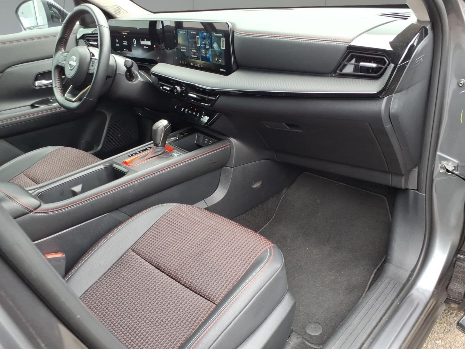 Used 2026 Nissan Kicks SR w/ Cold Weather Package AWD/4WD image 8