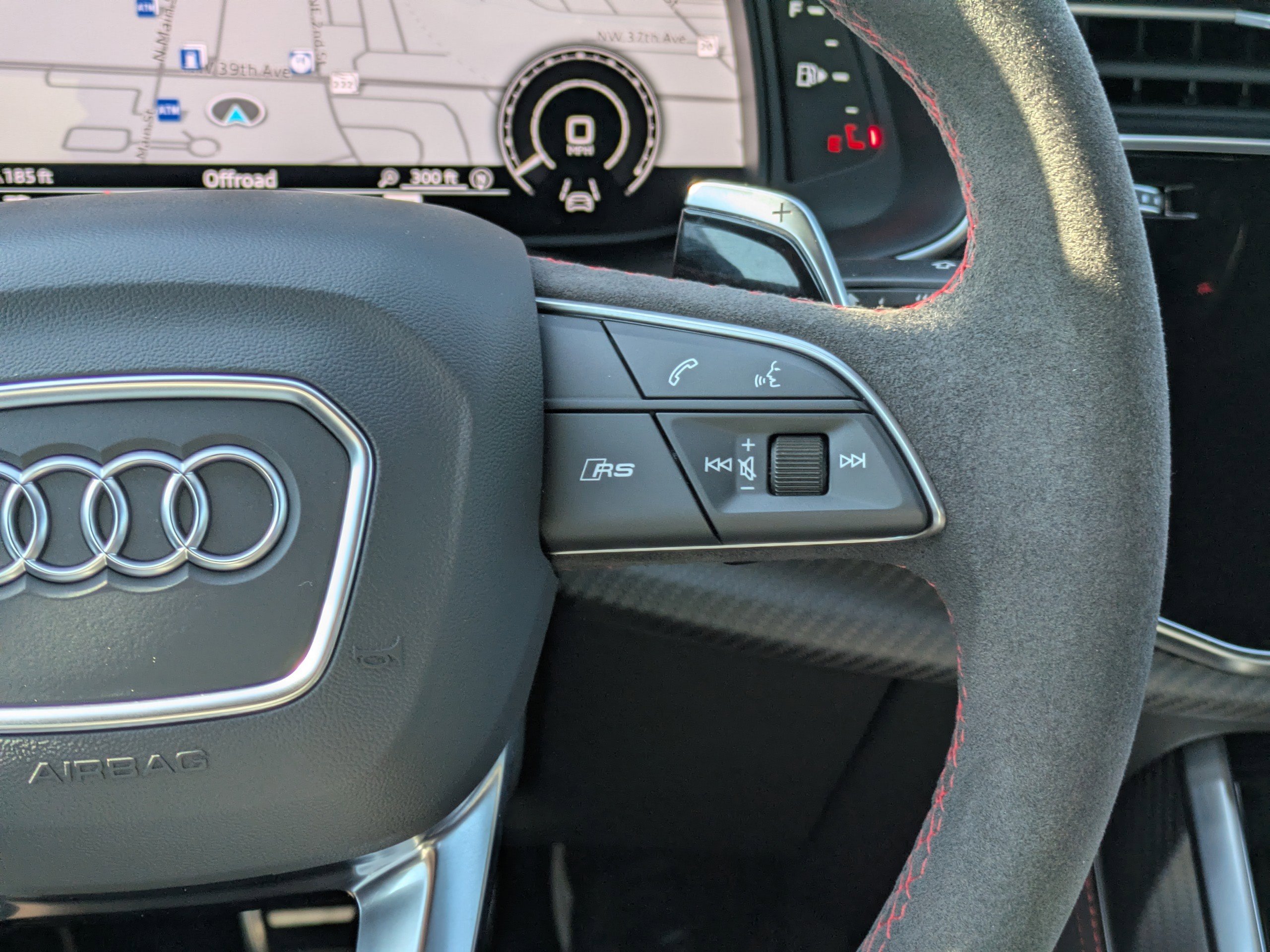 Used 2025 Audi RS Q8 performance image 19