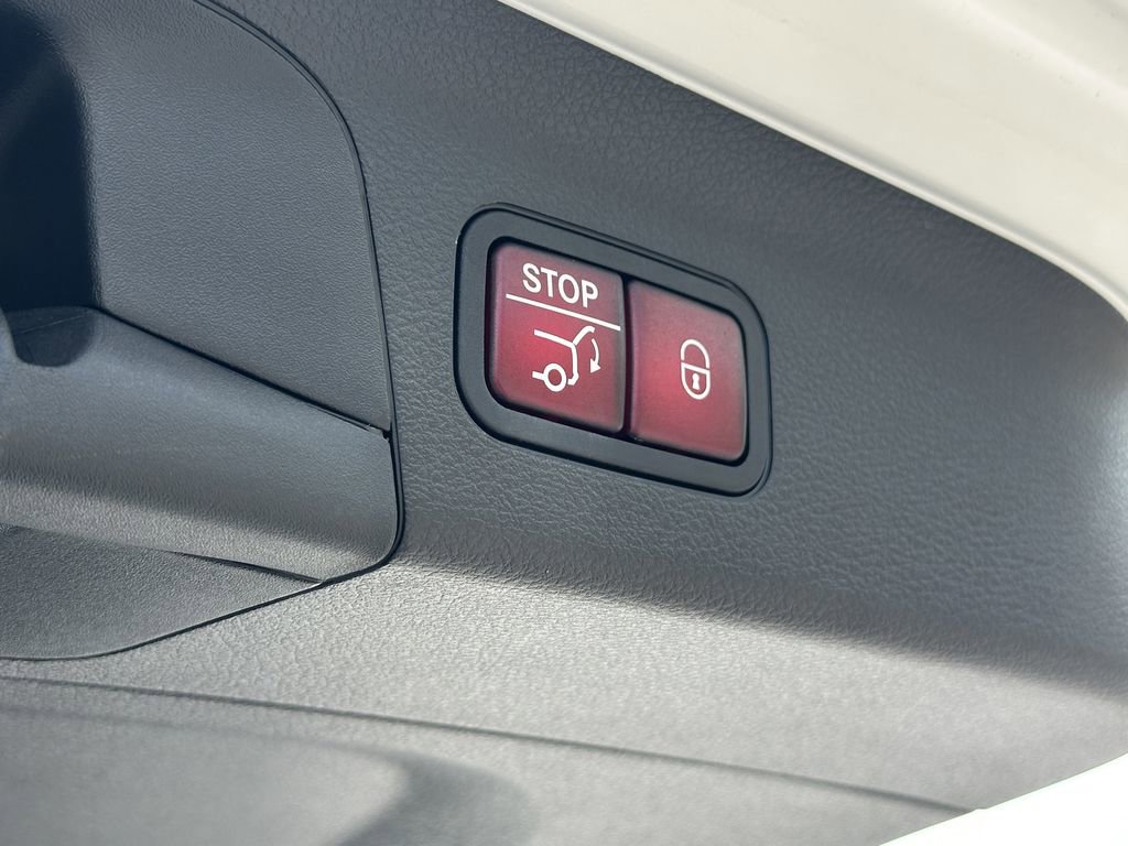 Certified 2023 Mercedes-Benz GLS 450 4MATIC image 23