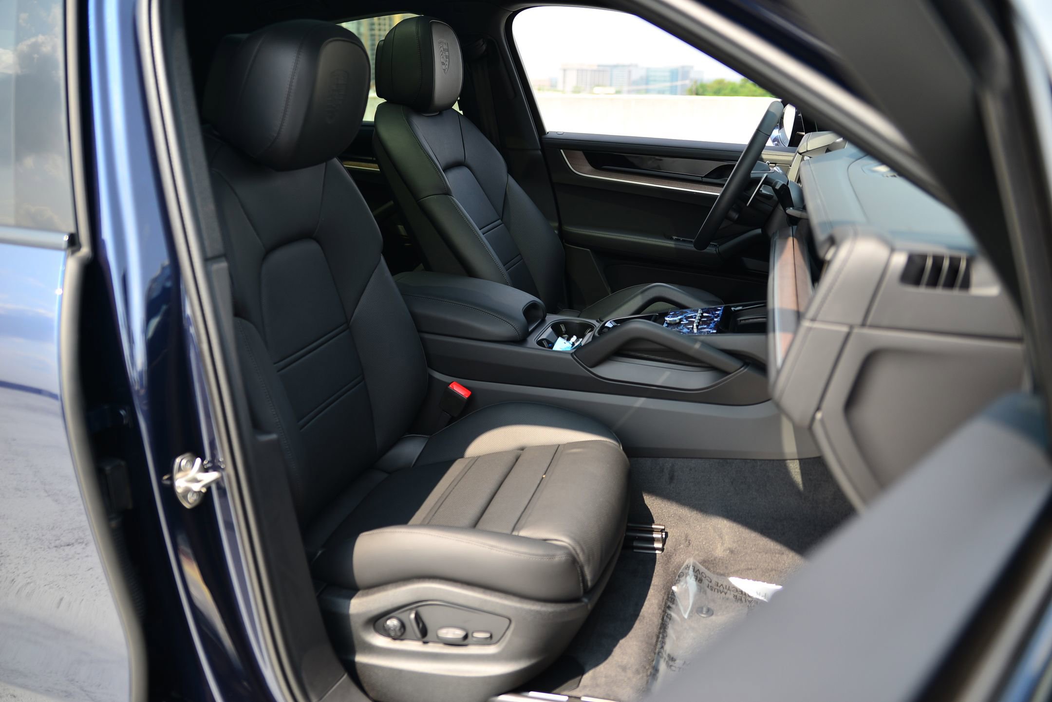 Certified 2026 Porsche Cayenne Coupe AWD image 21