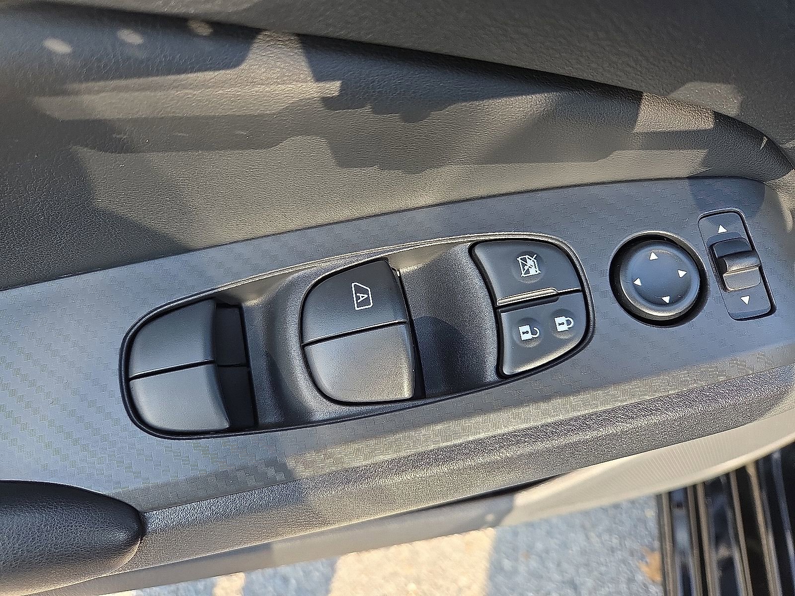 Used 2024 Nissan Altima 2.5 S image 14