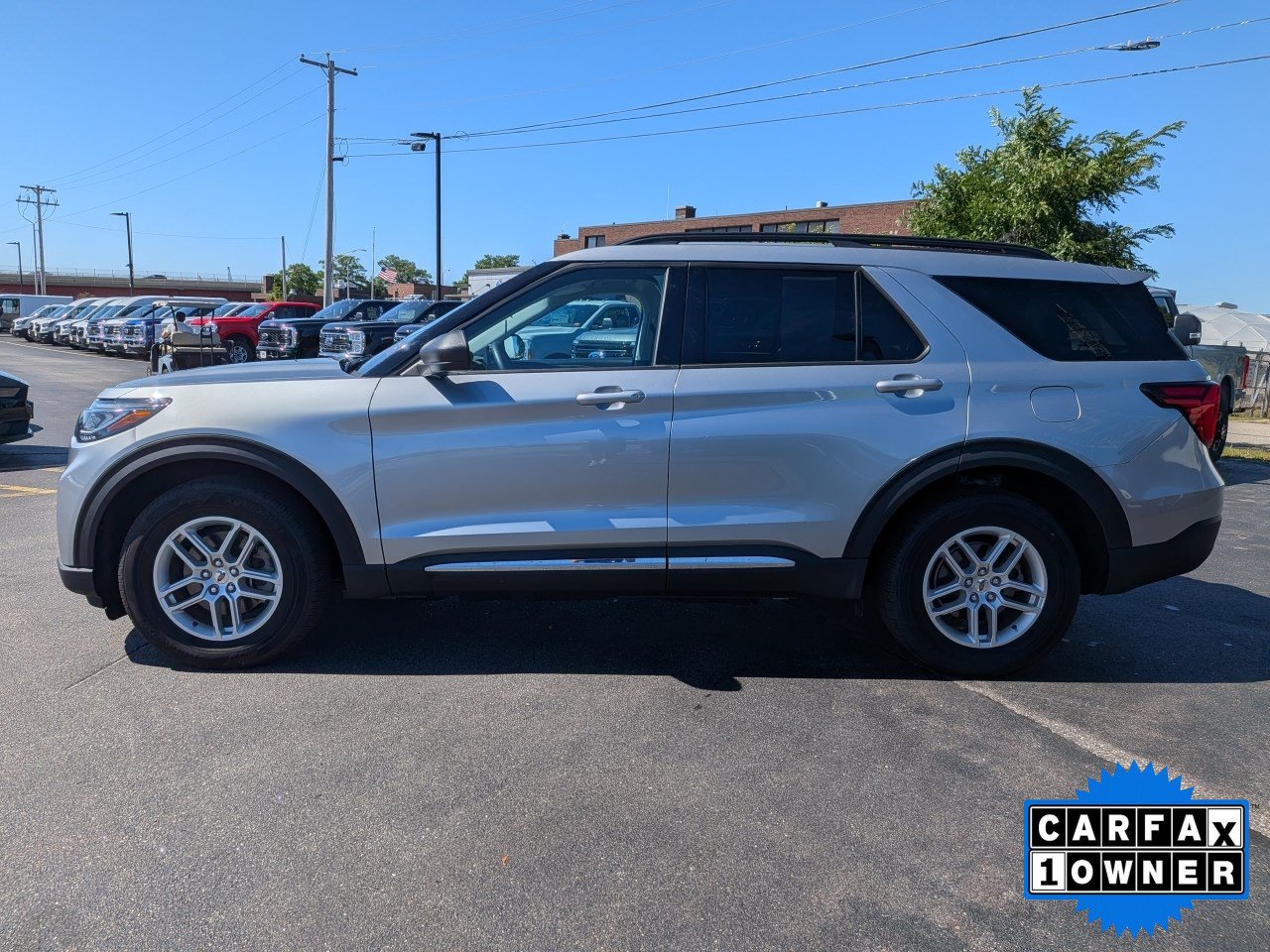 Used 2025 Ford Explorer Active AWD/4WD image 7