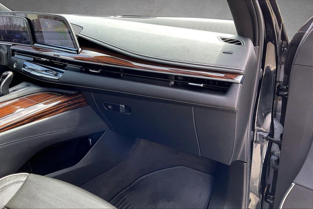 Used 2022 Cadillac Escalade Premium Luxury image 26