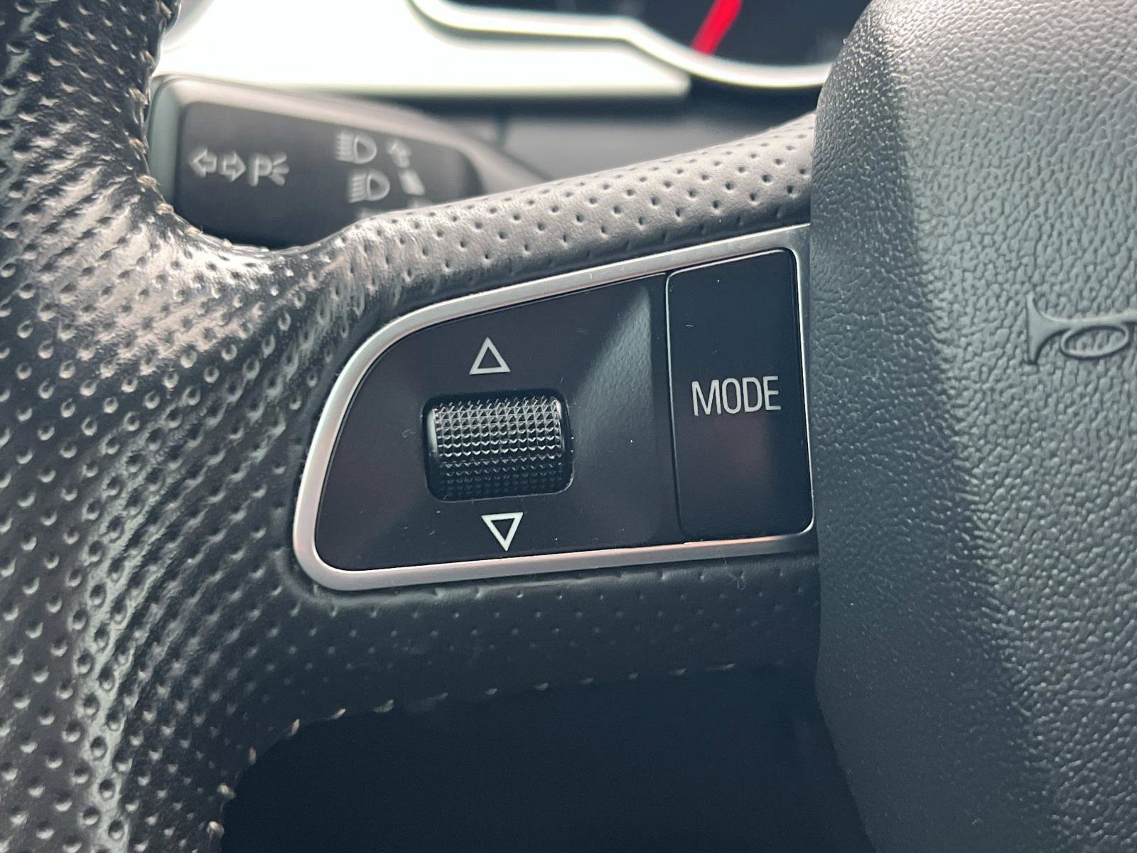 Used 2011 Audi A5 2.0T Prestige image 8