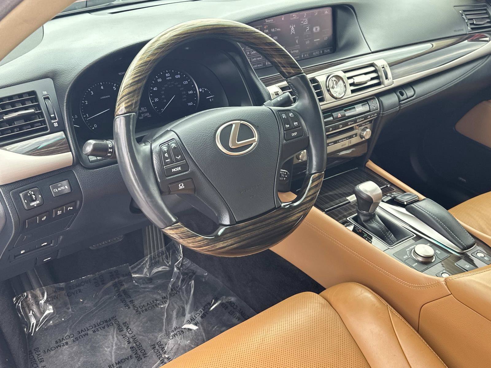 Used 2015 Lexus LS 460 AWD w/ Comfort Package image 10