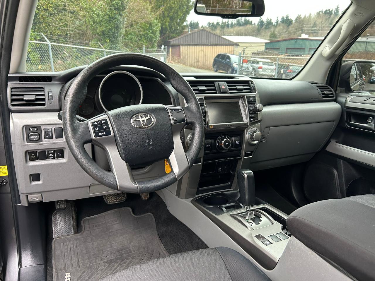 Used 2010 Toyota 4Runner SR5 AWD/4WD image 15