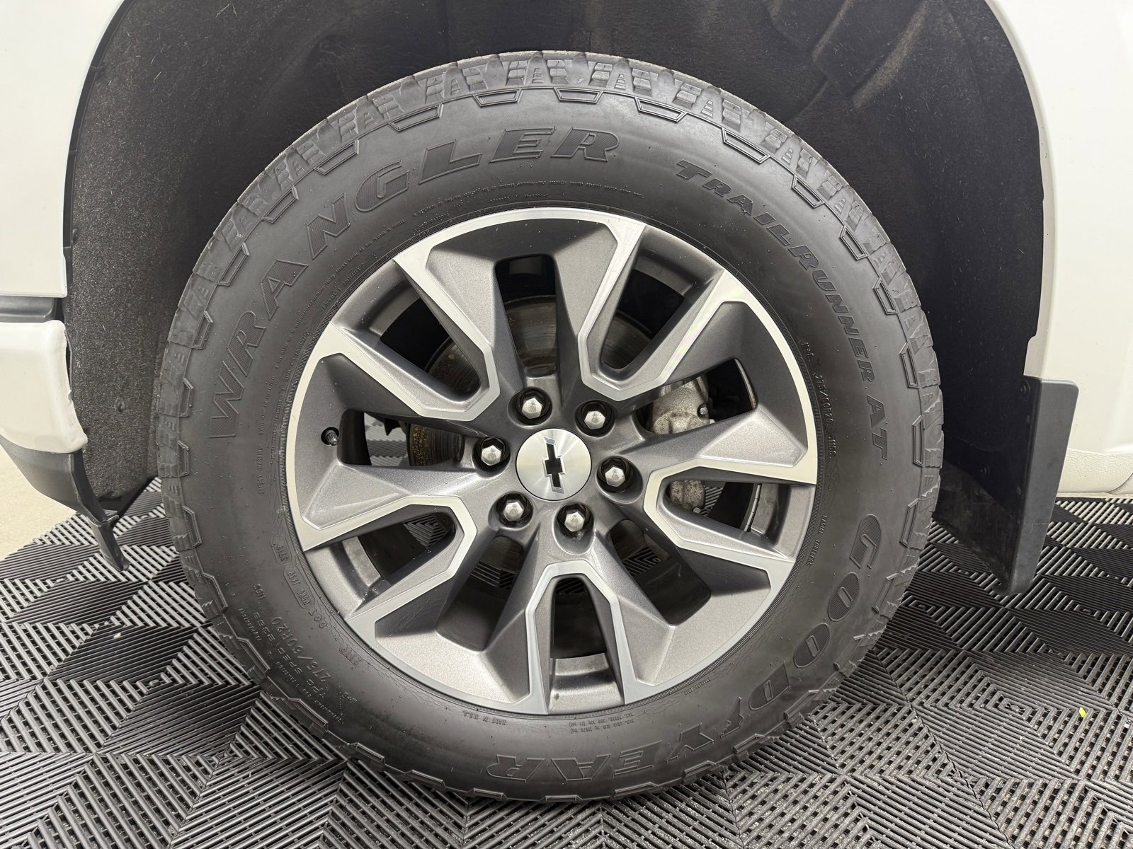 Used 2022 Chevrolet Silverado 1500 RST w/ Safety Package image 11