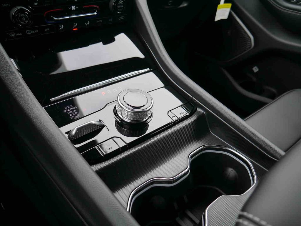 New 2025 Jeep Grand Cherokee Limited 4xe image 25