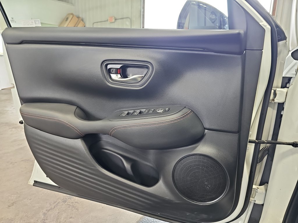 Used 2024 Honda HR-V Sport image 27