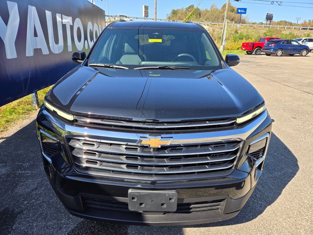 New 2026 Chevrolet Traverse LT image 2