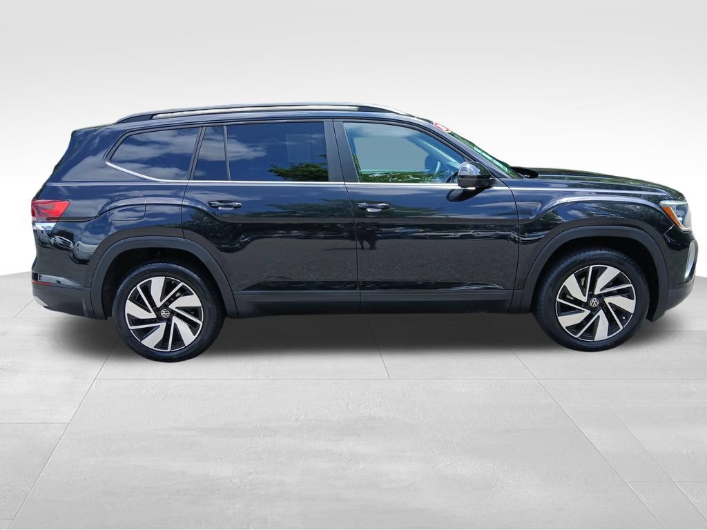 Used 2024 Volkswagen Atlas SE w/ Panoramic Sunroof Package AWD/4WD image 14