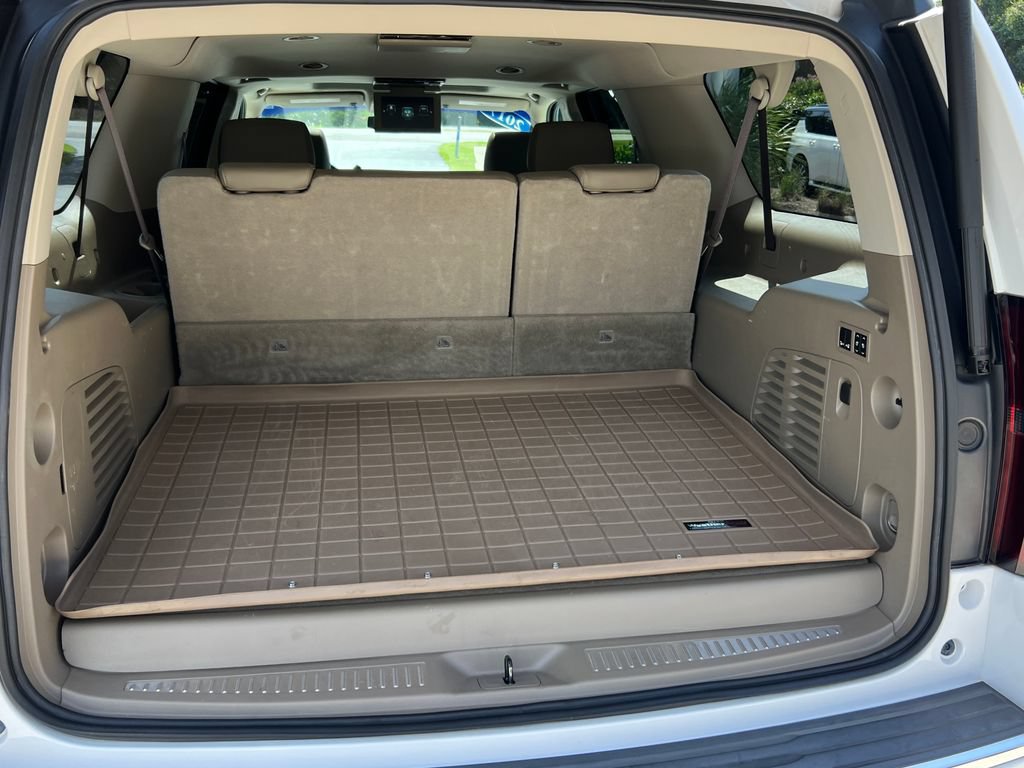 Used 2017 Chevrolet Suburban Premier AWD/4WD image 21