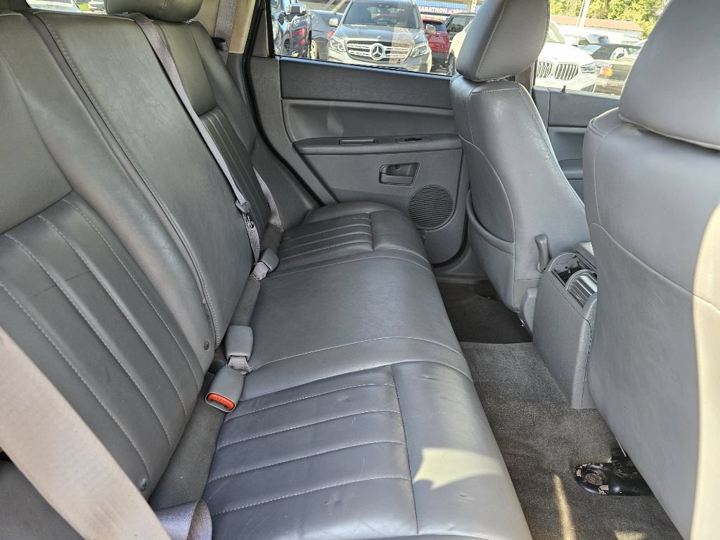Used 2006 Jeep Grand Cherokee Laredo AWD/4WD image 25