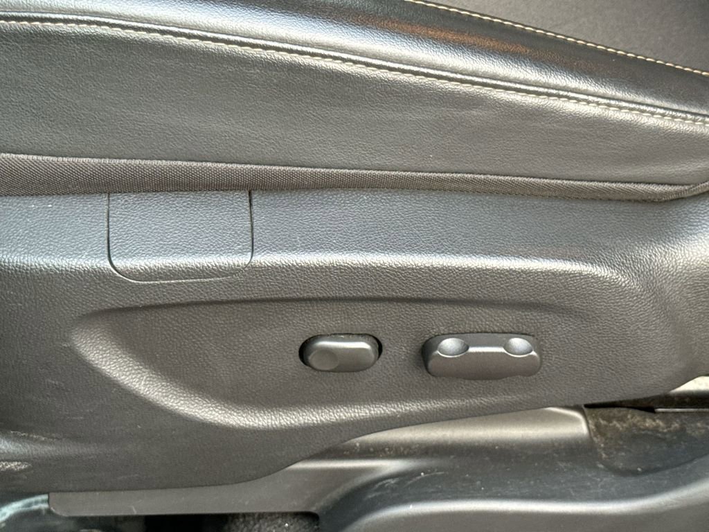 Used 2022 Chevrolet Trax LT w/ Driver Confidence Package image 14