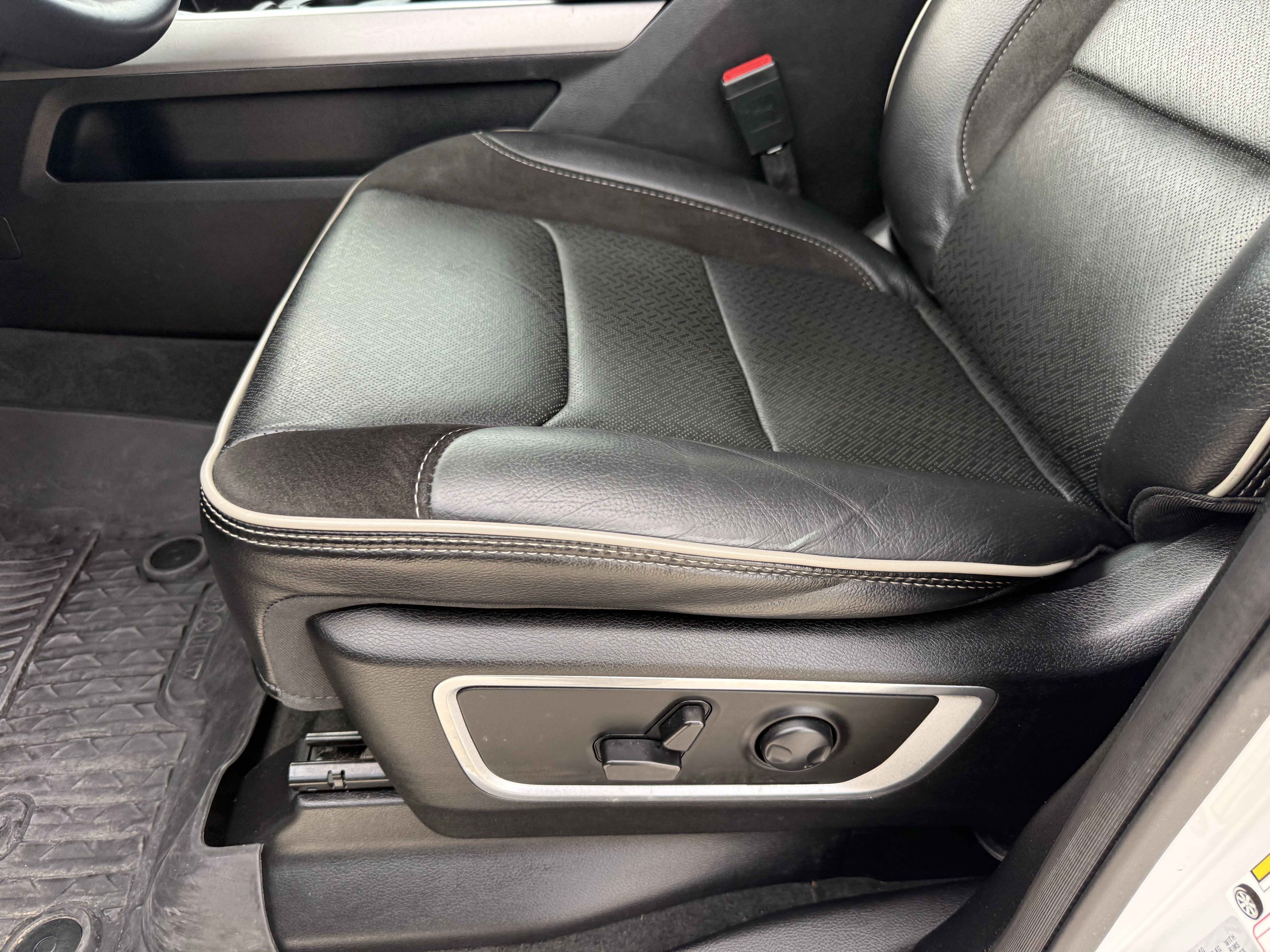 Used 2023 RAM 1500 Laramie image 27