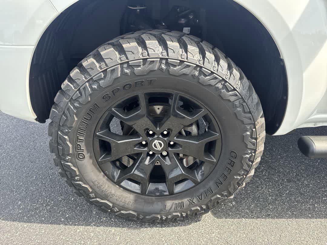 Used 2021 Nissan Frontier SV w/ Midnight Edition Floor Mats AWD/4WD image 10