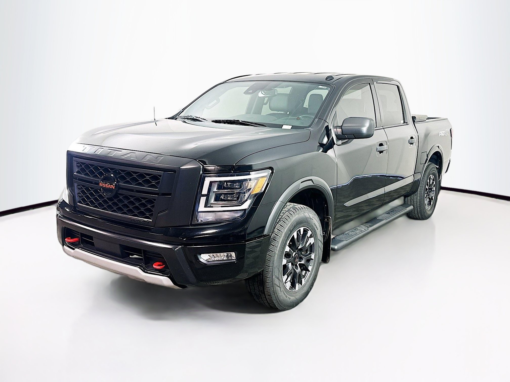 Used 2021 Nissan Titan PRO-4X w/ Off Road Protection Package AWD/4WD image 3
