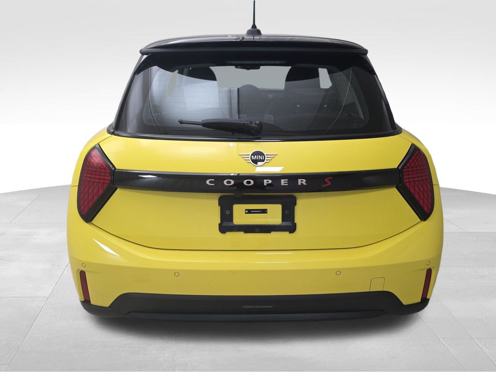 Certified 2025 MINI Cooper S image 9