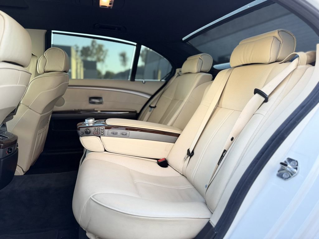 Used 2006 BMW 750Li RWD image 14