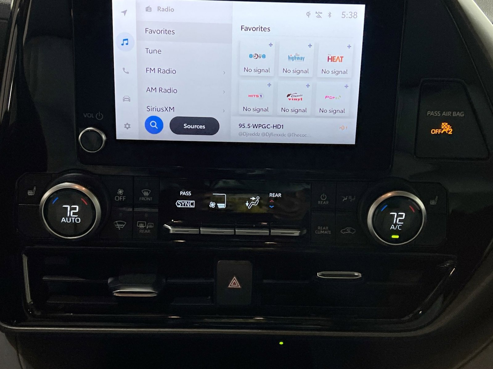 Used 2023 Toyota Highlander XLE image 15