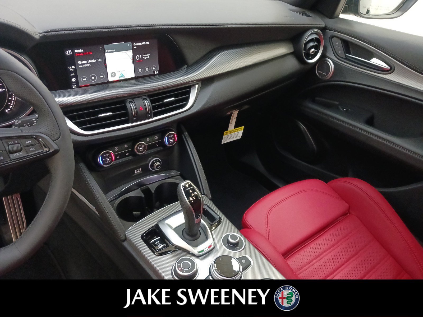 New 2022 Alfa Romeo Stelvio Veloce image 25