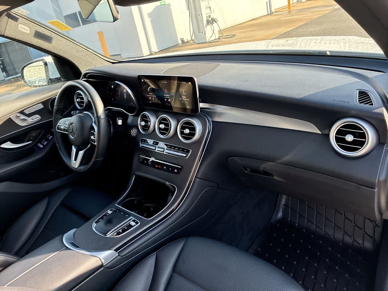 Used 2022 Mercedes-Benz GLC 300 4MATIC w/ Multimedia Package Lite image 28