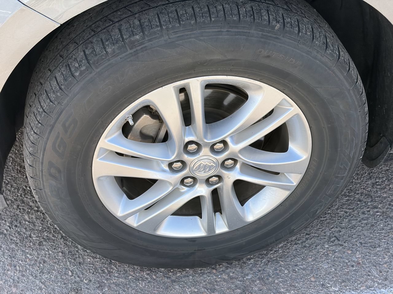 Used 2019 Buick Enclave Essence FWD image 5