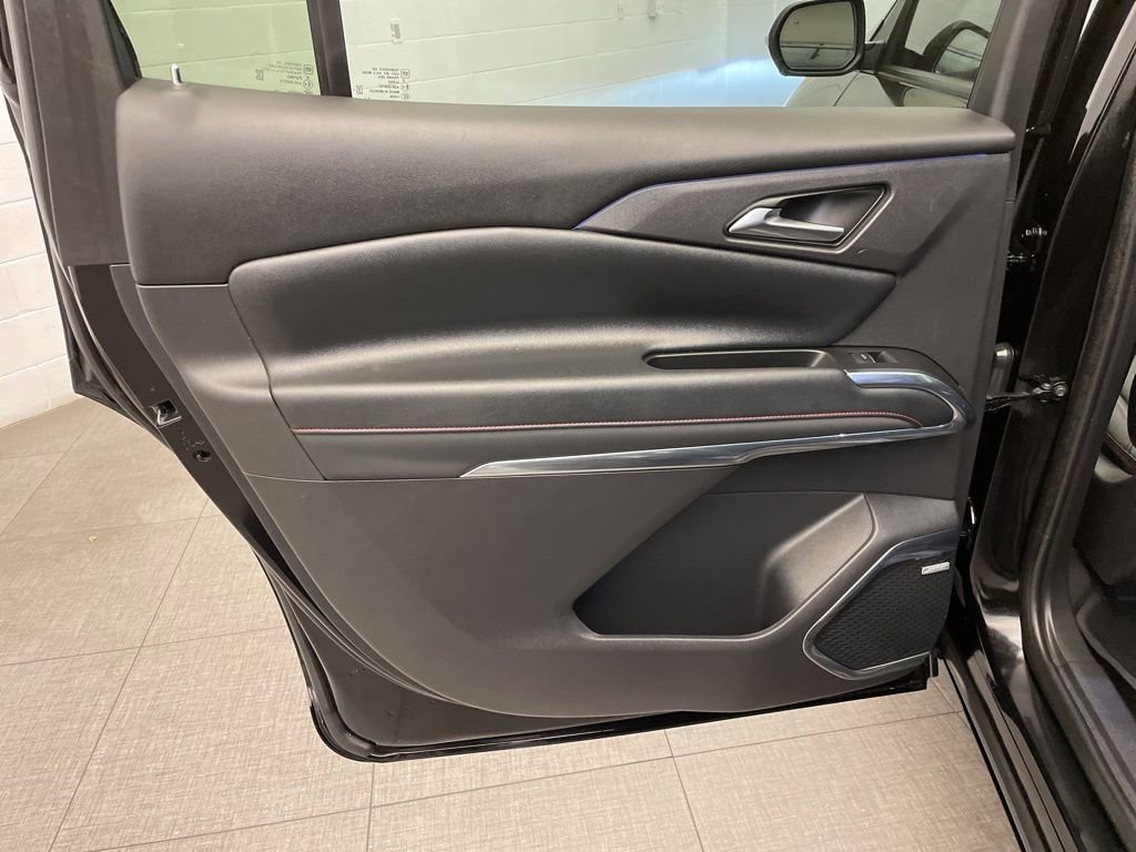 Used 2025 Chevrolet Traverse RS w/ LPO, Floor Liner Package image 22