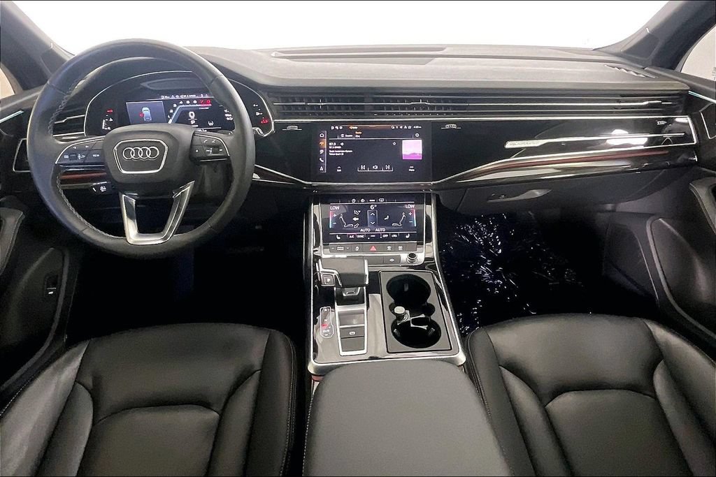 Used 2025 Audi Q7 3.0T Premium Plus AWD/4WD image 18