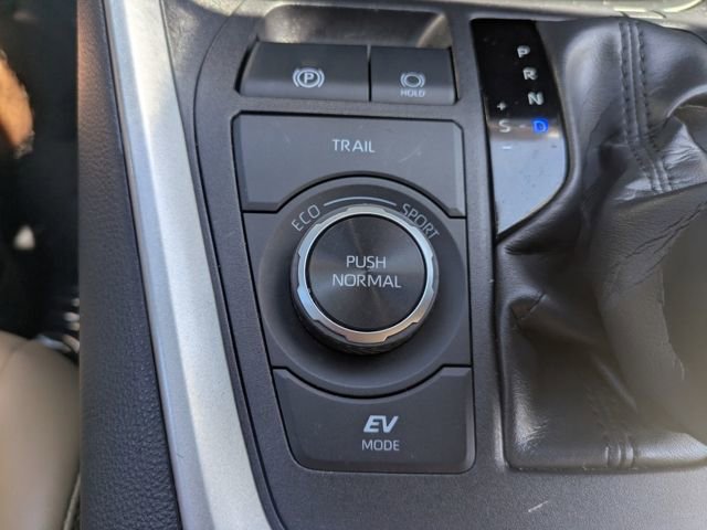 Used 2024 Toyota RAV4 XLE Premium image 34