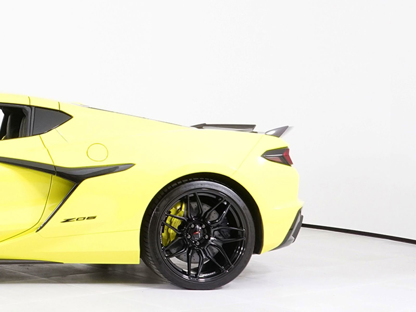 Used 2024 Chevrolet Corvette Z06 image 13