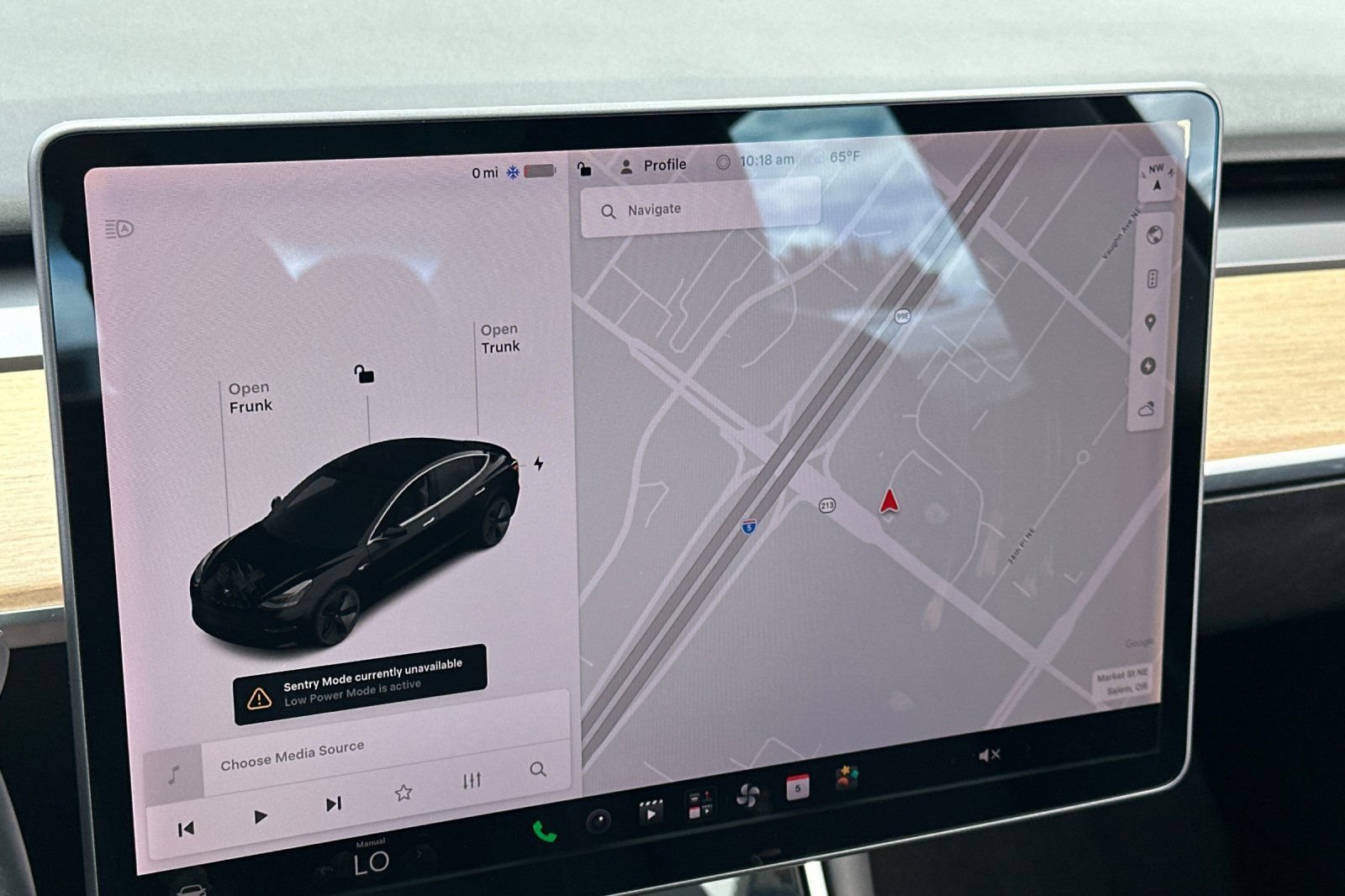 Used 2018 Tesla Model 3 Mid Range RWD image 18