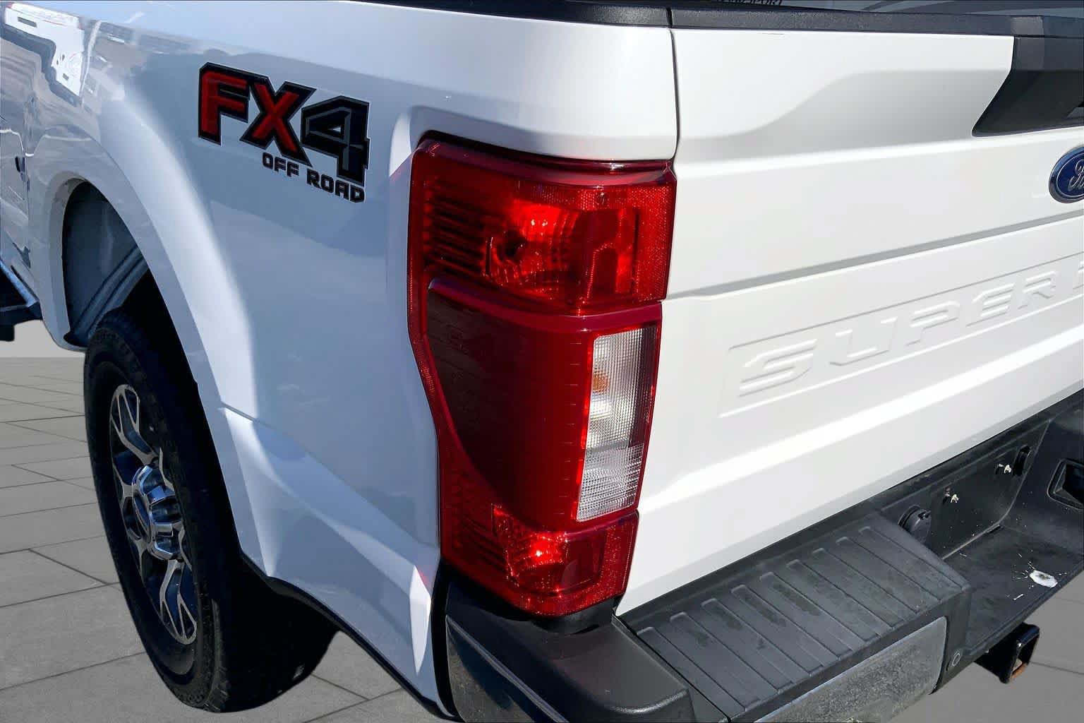 Used 2022 Ford F250 Lariat w/ Lariat Ultimate Package AWD/4WD image 26