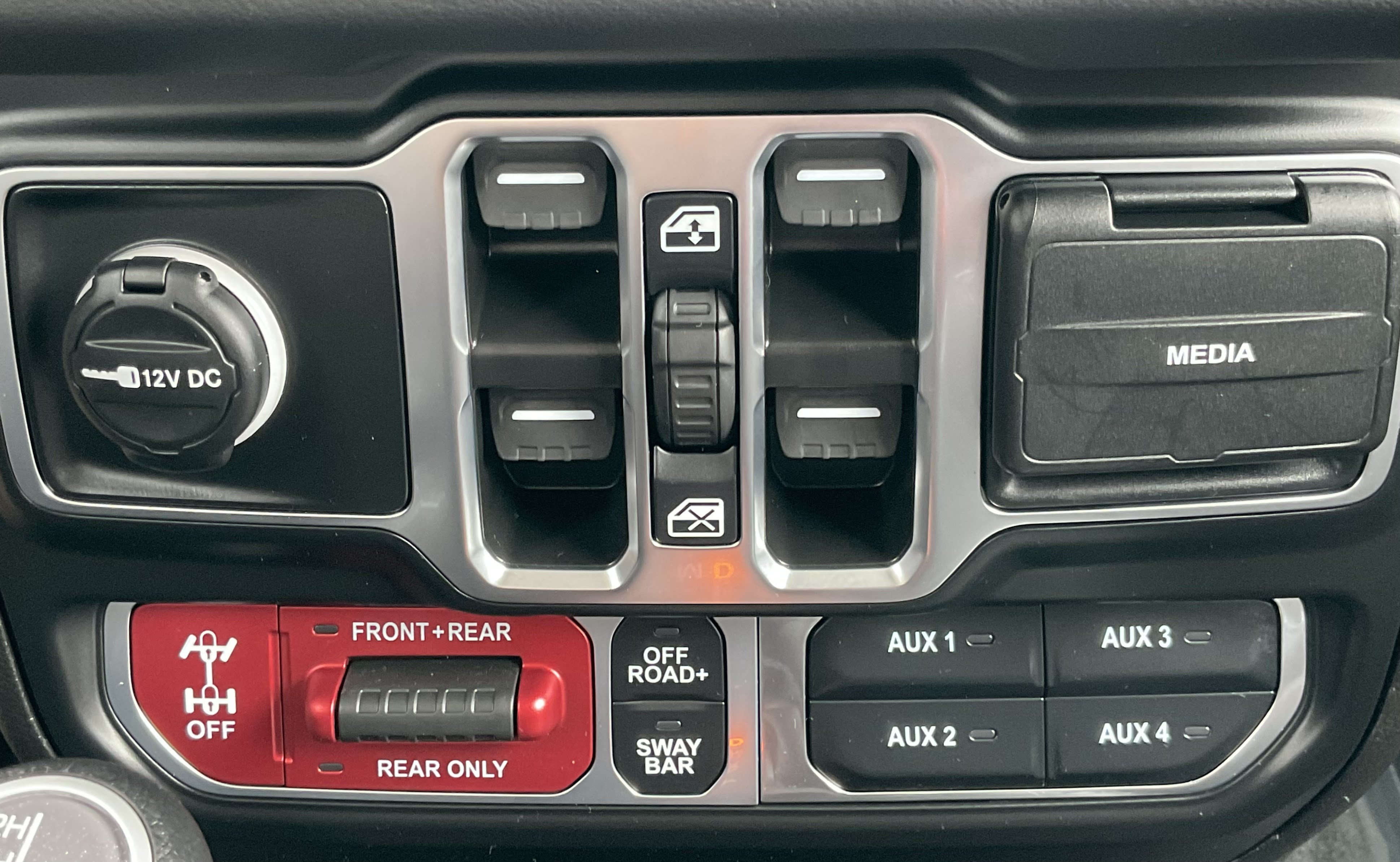 Used 2026 Jeep Gladiator Rubicon AWD/4WD image 17