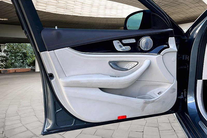 Used 2017 Mercedes-Benz E 300 image 14