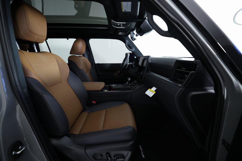 Used 2025 Lexus GX 550 image 10