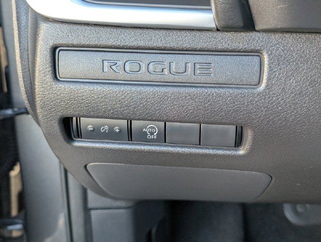 Used 2024 Nissan Rogue S FWD image 11
