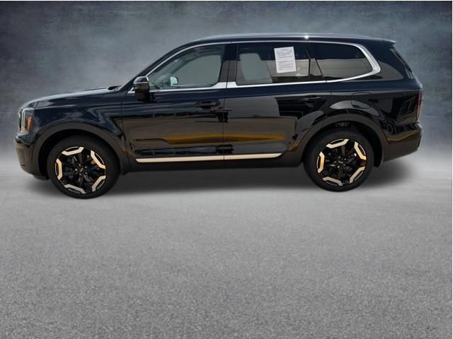 Used 2025 Kia Telluride EX w/ EX Captain's Chair Package FWD image 6