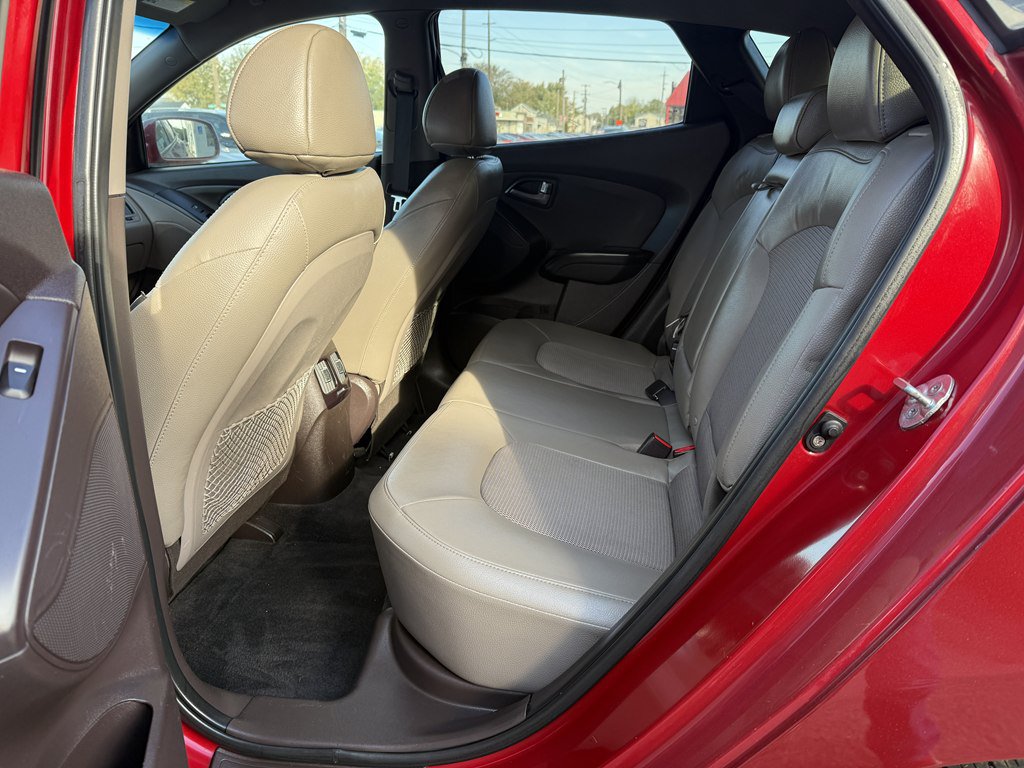 Used 2015 Hyundai Tucson SE AWD/4WD image 15