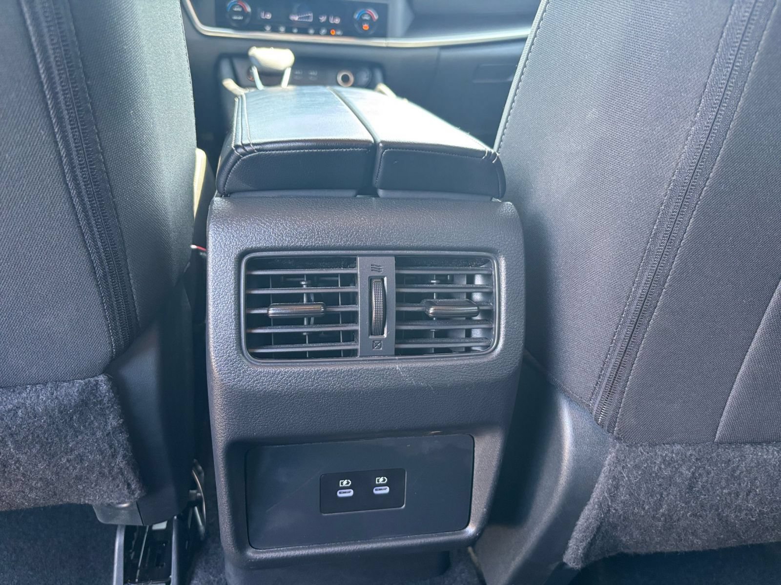 Used 2025 Nissan Rogue SV FWD image 24